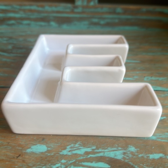 Ceramic letter E Dish in White for Trinkets Jewelry Hair Clips Etc - Picture 3 of 4